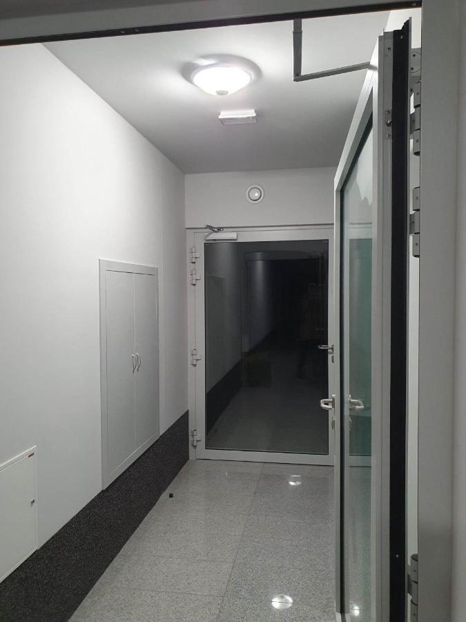 Apartament 3 Pokojowy Lub Pokoj W Mieszkaniu W Nowym Bloku 华沙 外观 照片